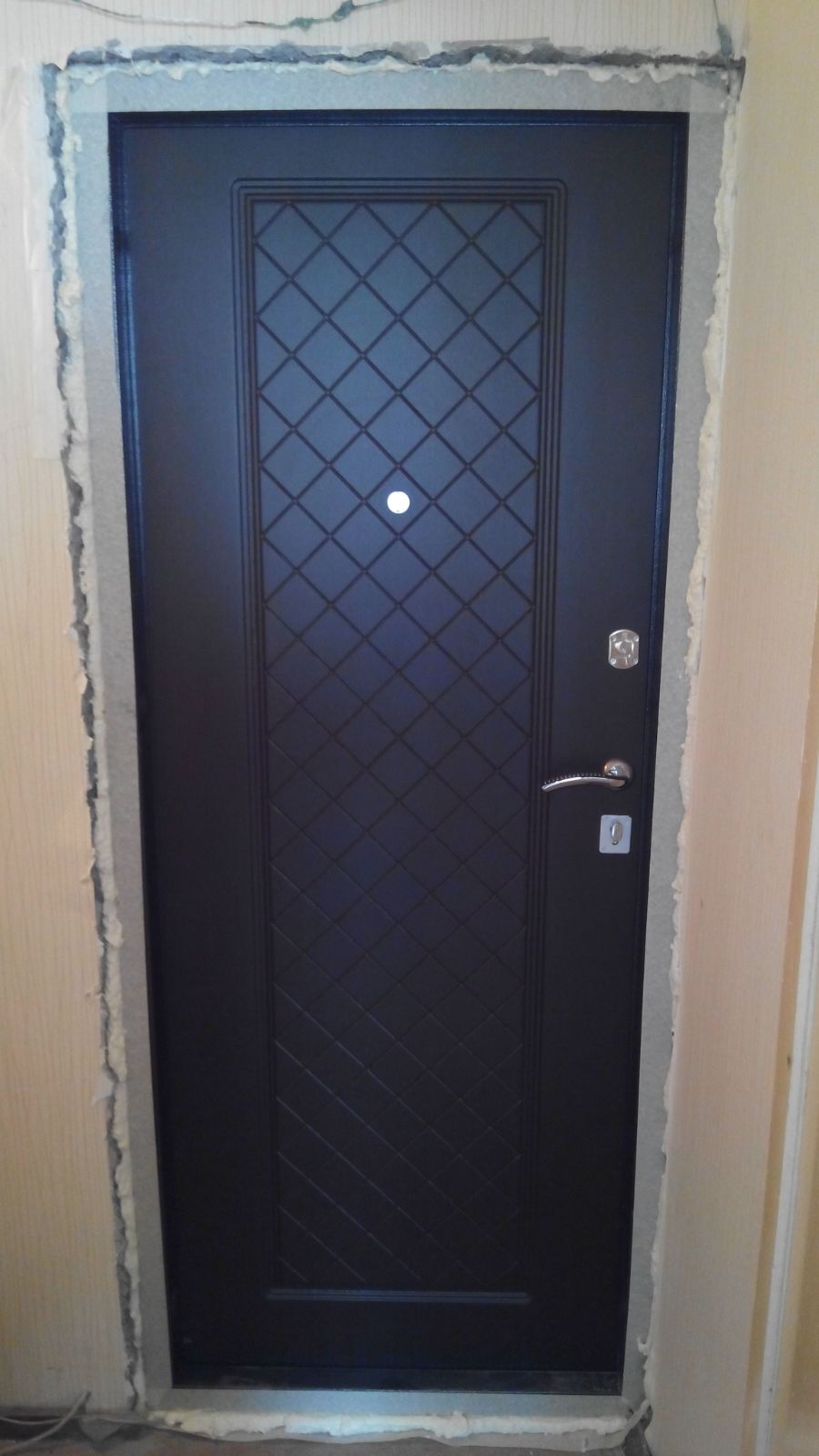 Установка металлической двери по адресу г. Зеленоград, Шокина площадь, 1 